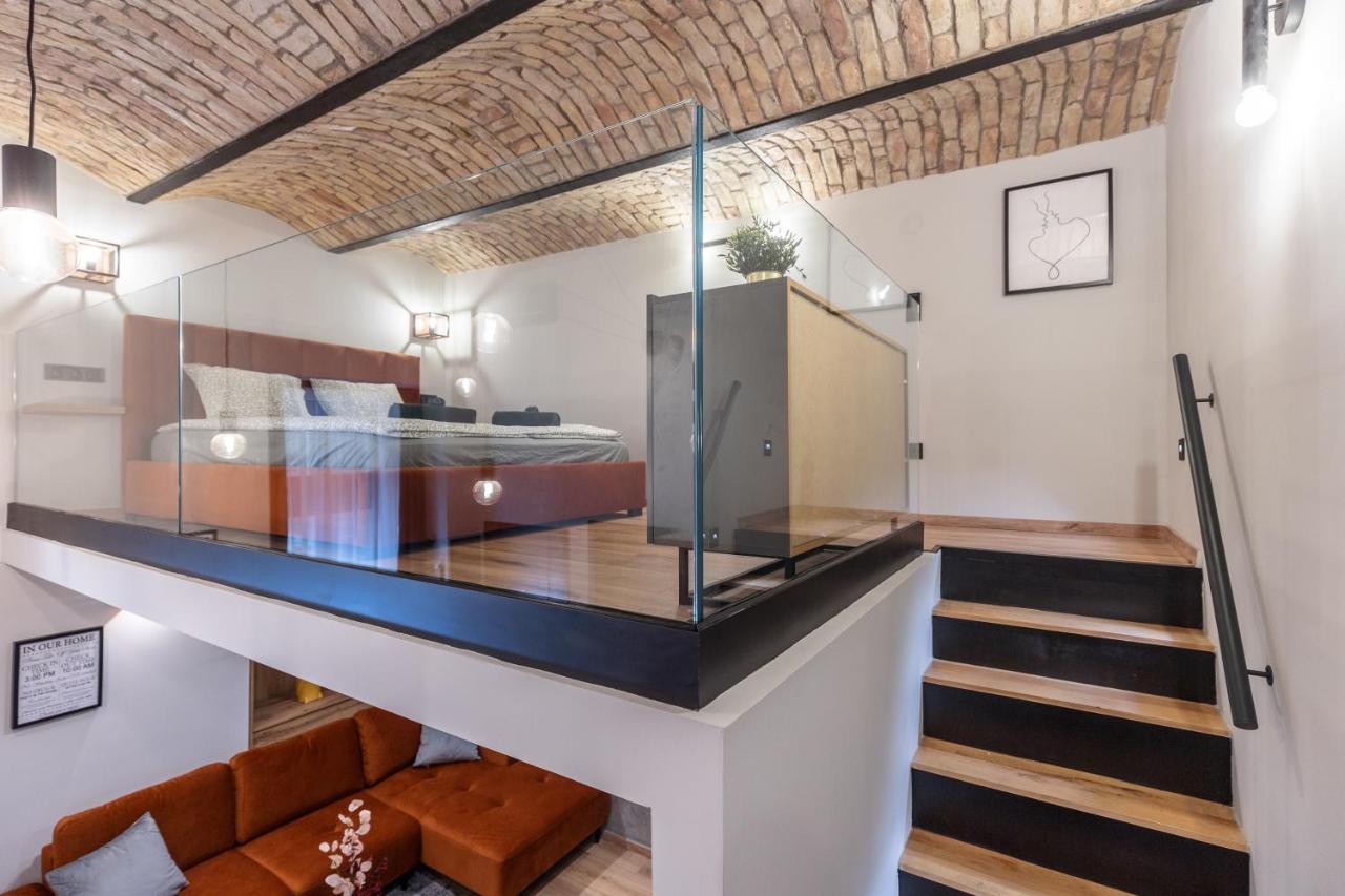 Parliament Dream Apartment! Apartment